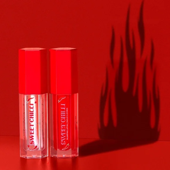 Revolution Sweet Chilli Plumping Lip Oil Red Vegan & Cruelty Free - Picture 4 of 5